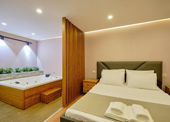 1 Jakuzili Apartment